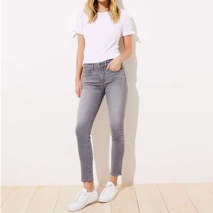 LOFT skinny jeans gray size 4/27